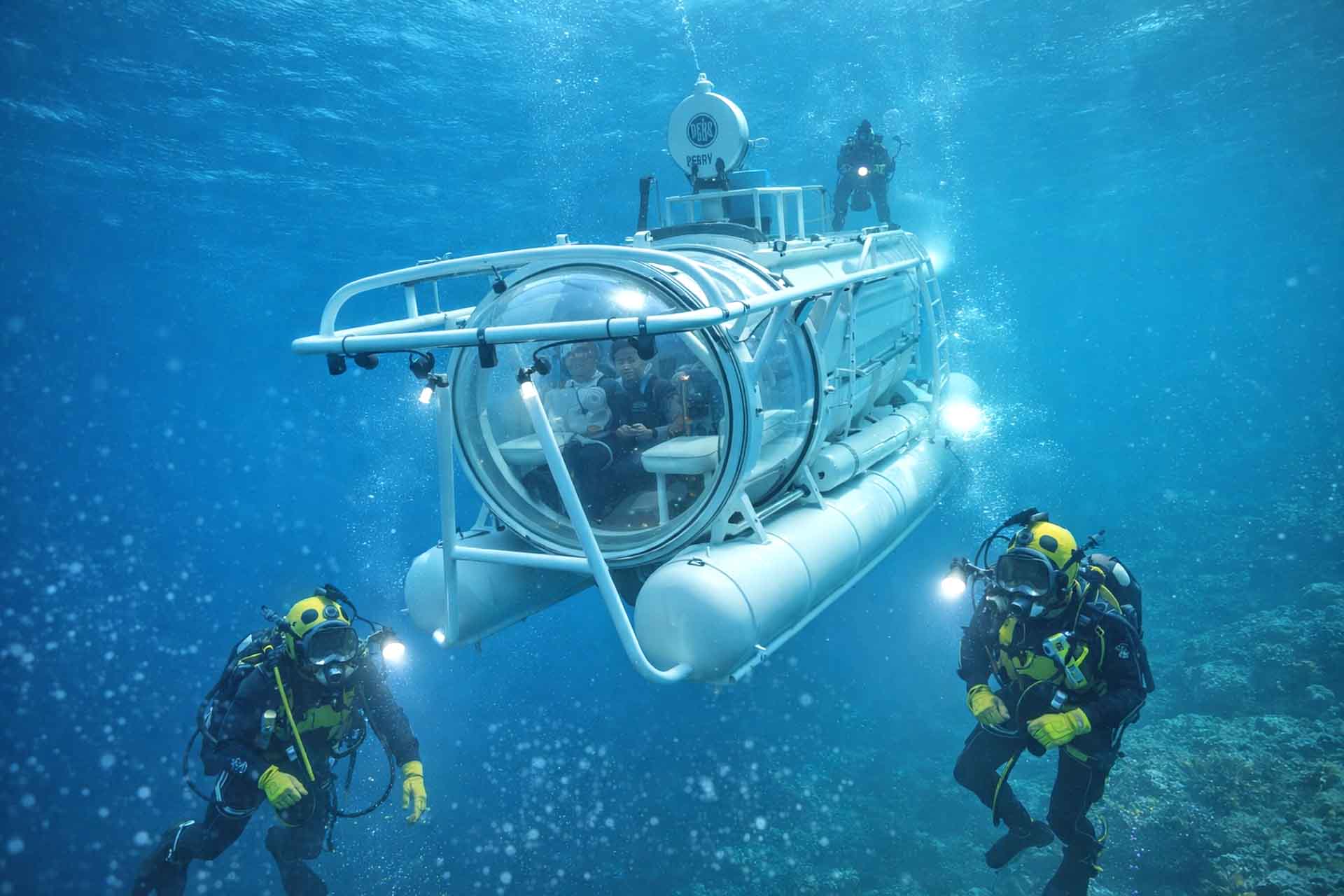 Perry PC-14 Ulysses Observation Submarine On A Commercial Project